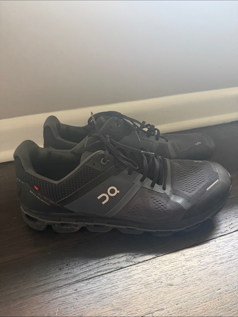 On Running Men's Black Athletic Cloud-Style Running Shoes